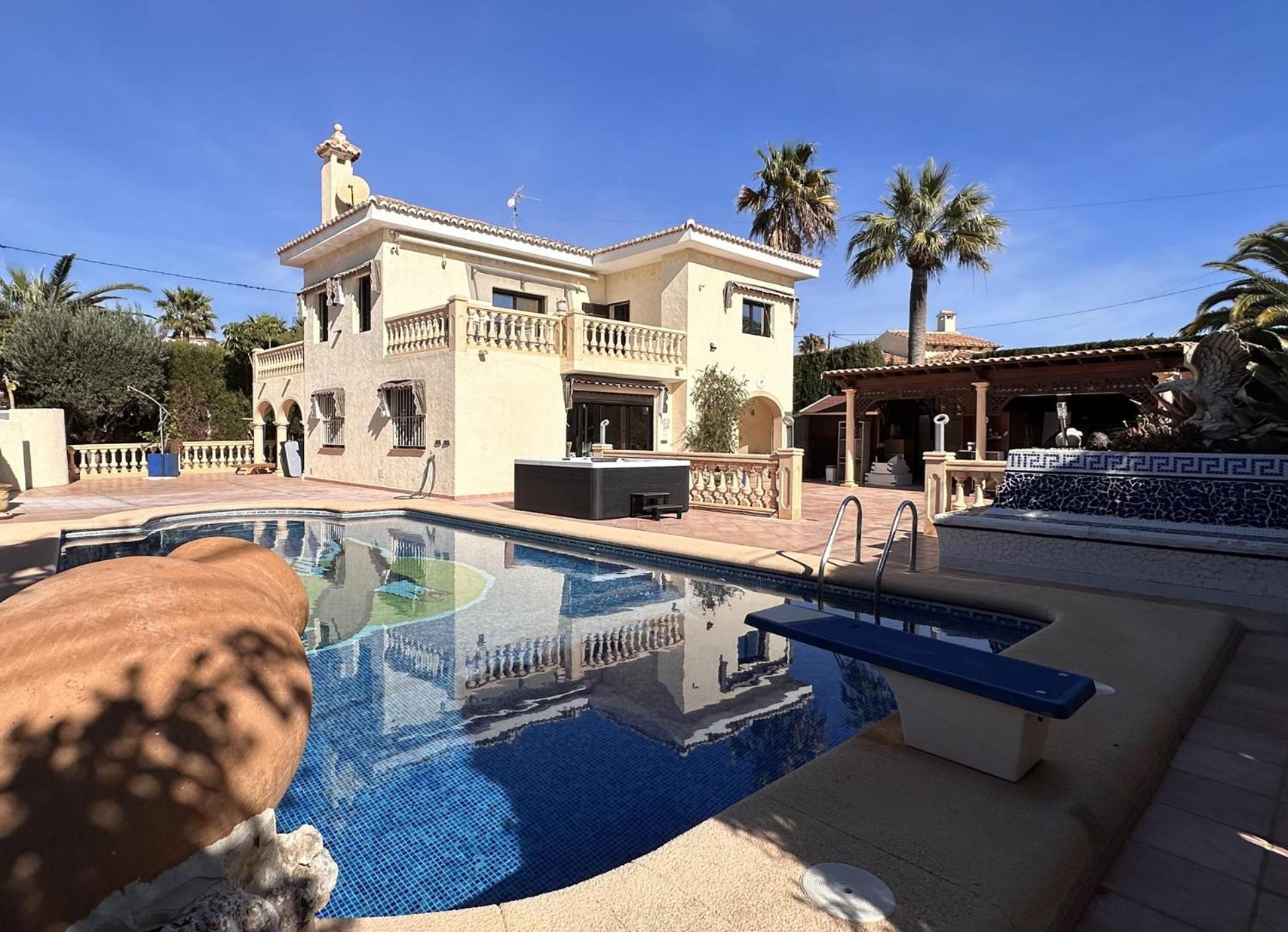 Luxury Villa - Pool, Hot Tub, Aircon, Tvs, Home Cinema, Office, Gbit Internet, Sports Equipment Calpe Esterno foto