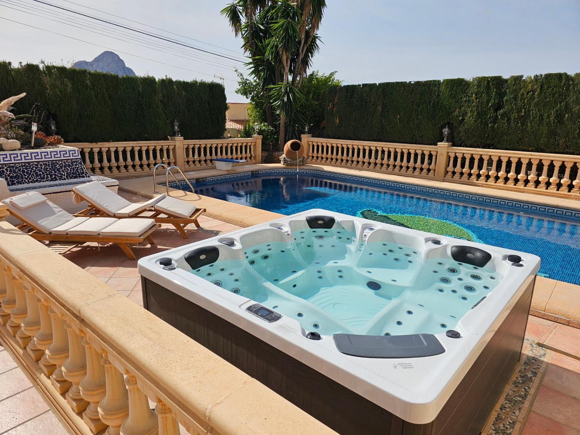 Luxury Villa - Pool, Hot Tub, Aircon, Tvs, Home Cinema, Office, Gbit Internet, Sports Equipment Calpe Esterno foto